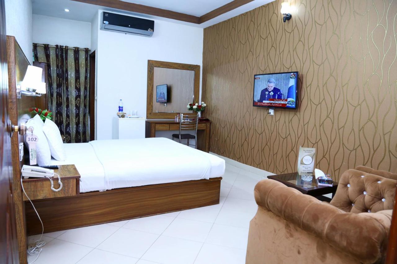 Fiesta Inn Hotel & Resorts มุลตาน ภายนอก รูปภาพ