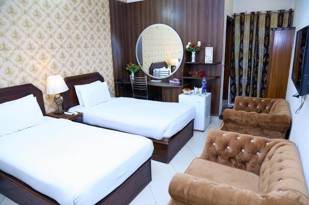 Fiesta Inn Hotel & Resorts มุลตาน ภายนอก รูปภาพ