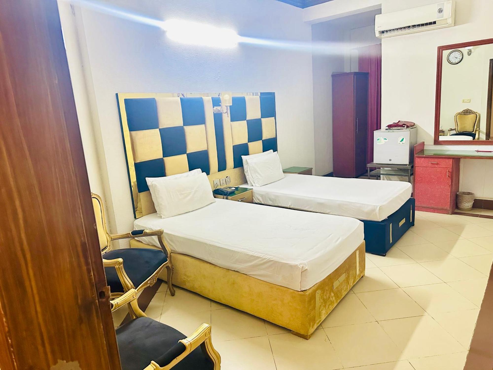 Fiesta Inn Hotel & Resorts มุลตาน ภายนอก รูปภาพ
