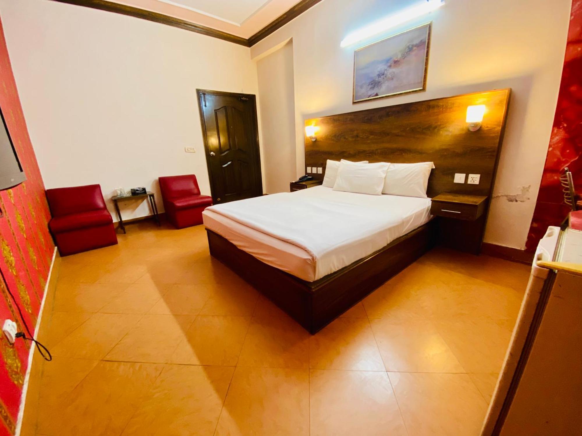 Fiesta Inn Hotel & Resorts มุลตาน ภายนอก รูปภาพ