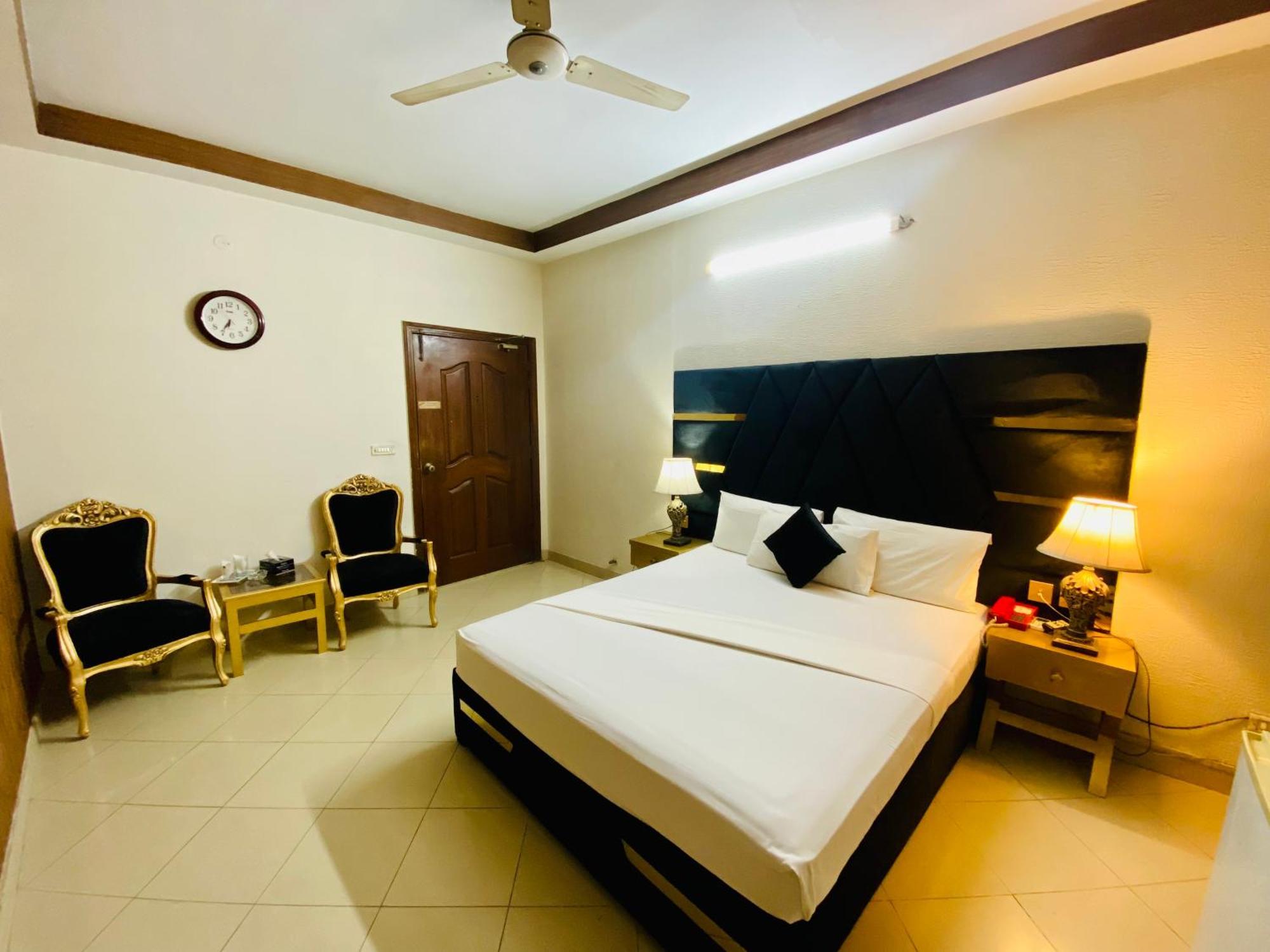 Fiesta Inn Hotel & Resorts มุลตาน ภายนอก รูปภาพ