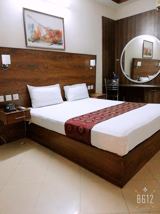 Fiesta Inn Hotel & Resorts มุลตาน ภายนอก รูปภาพ