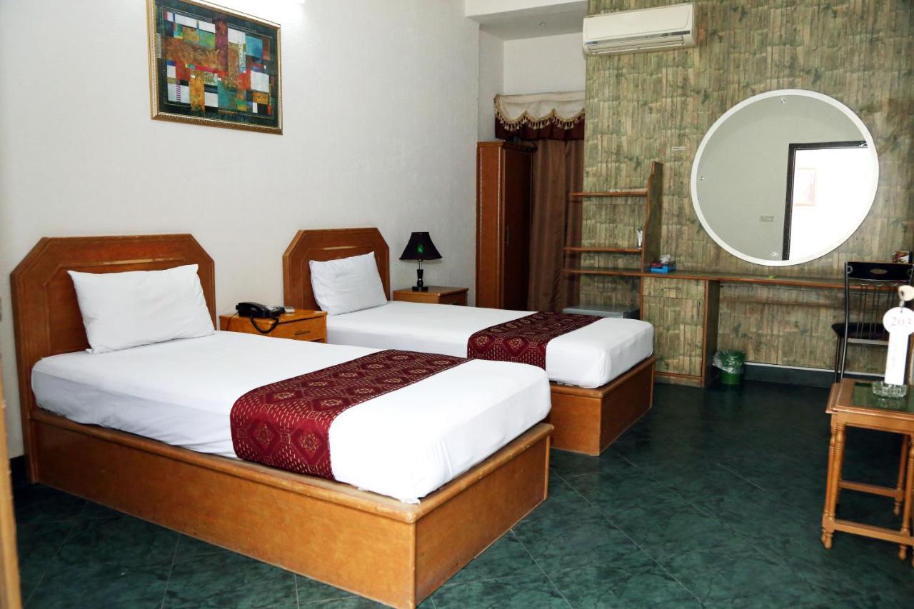 Fiesta Inn Hotel & Resorts มุลตาน ภายนอก รูปภาพ